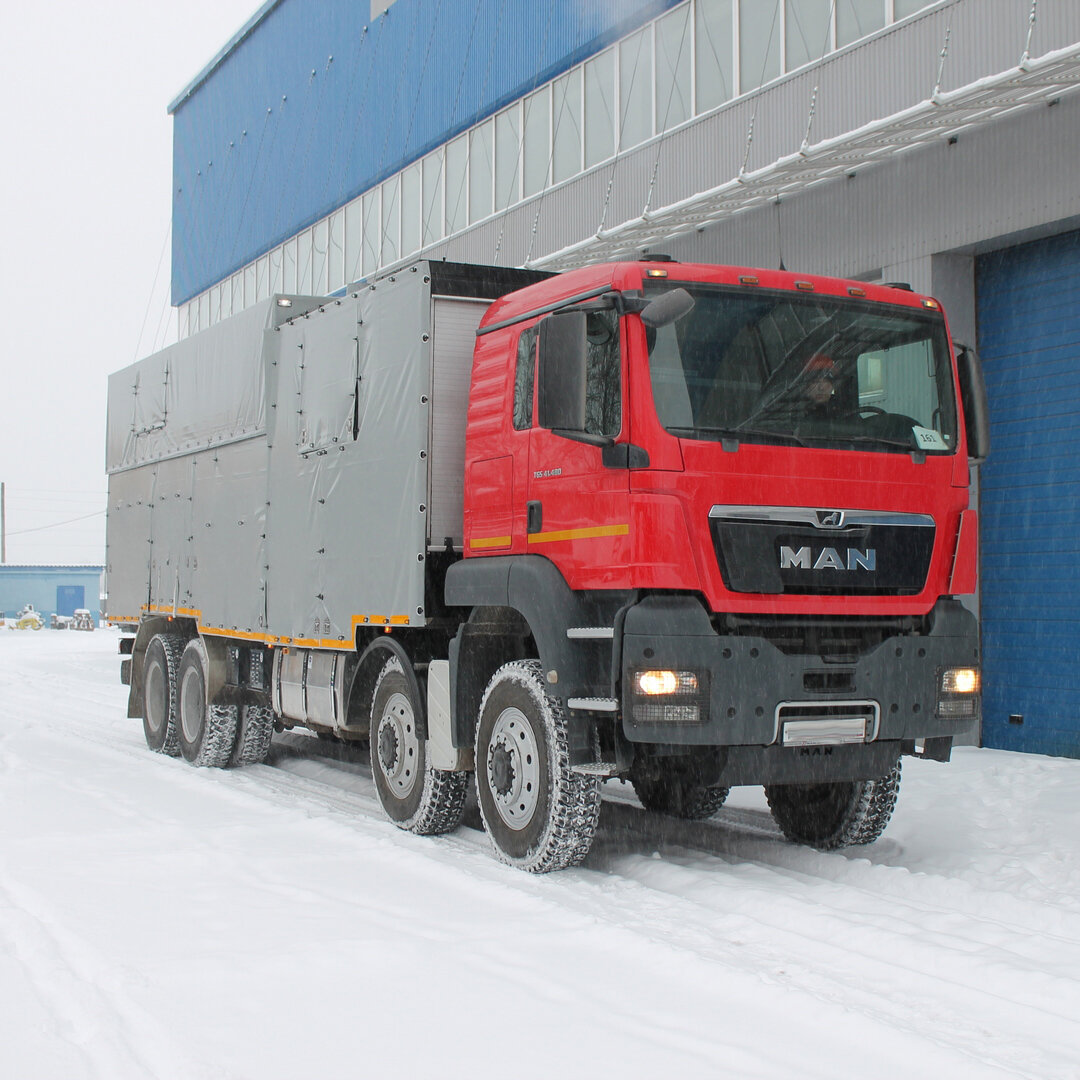 Двухнасосный цементировочный агрегат на шасси MAN 8х8