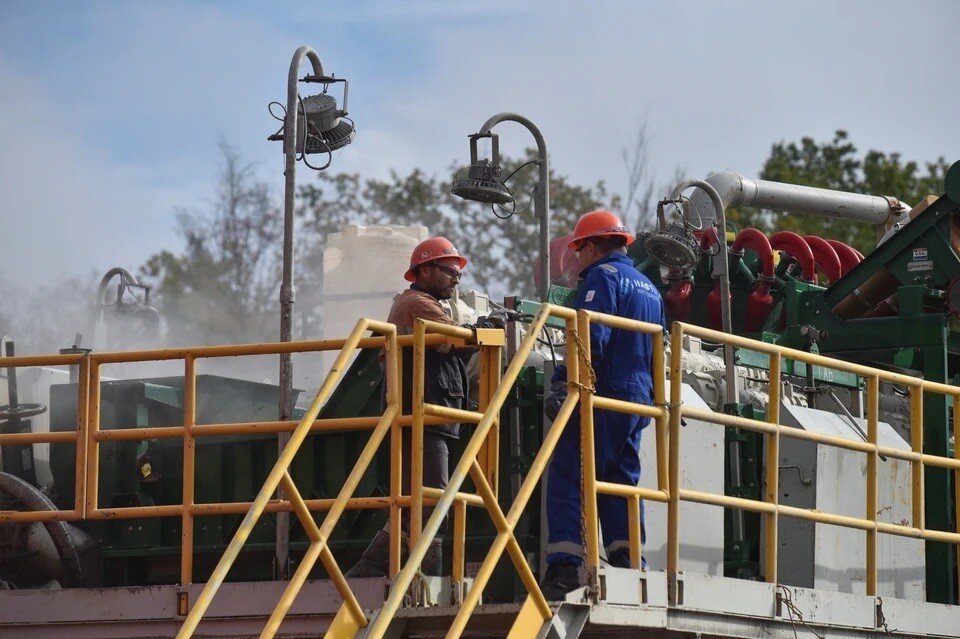     Стоимость газа в Европе опустилась до минимальных значений почти за год  REUTERS