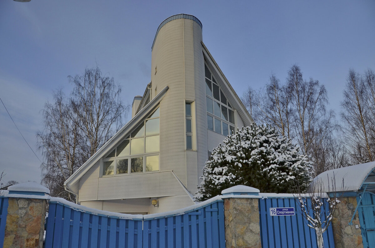 Подборка причудливых домов под Петербургом: как выглядит обитель ...