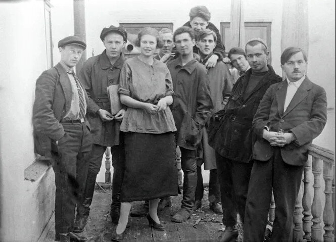 В газете «Звезда» в Перми (писатель — второй слева).