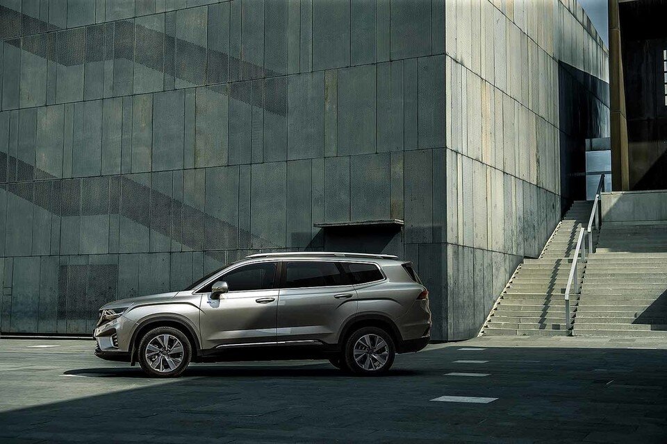     В Беларусь привезут около 200 штук нового 7-местного кроссовера Geely VX11. Фото: geely.az