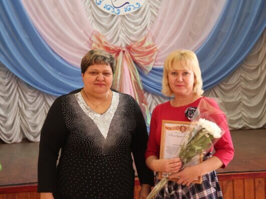    Ирина Семиколенова (cлева) // фото: domtacina.ru, smenatac.ucoz.net/
