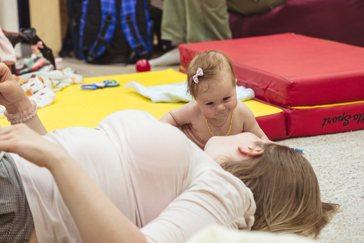 Фотография с занятий в центре «Рождество»