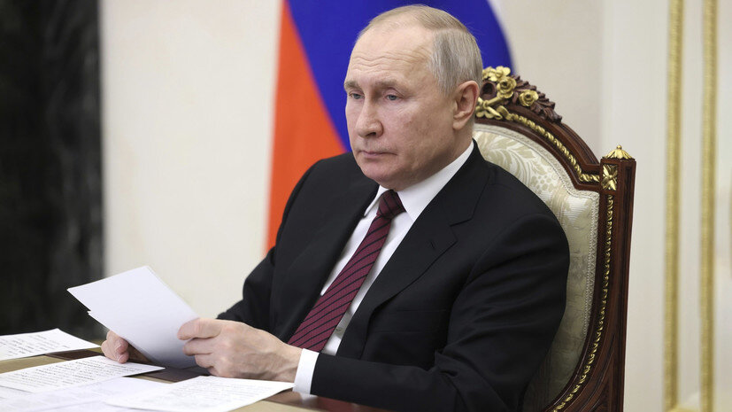   globallookpress.com Mikhail Metzel/Kremlin Pool