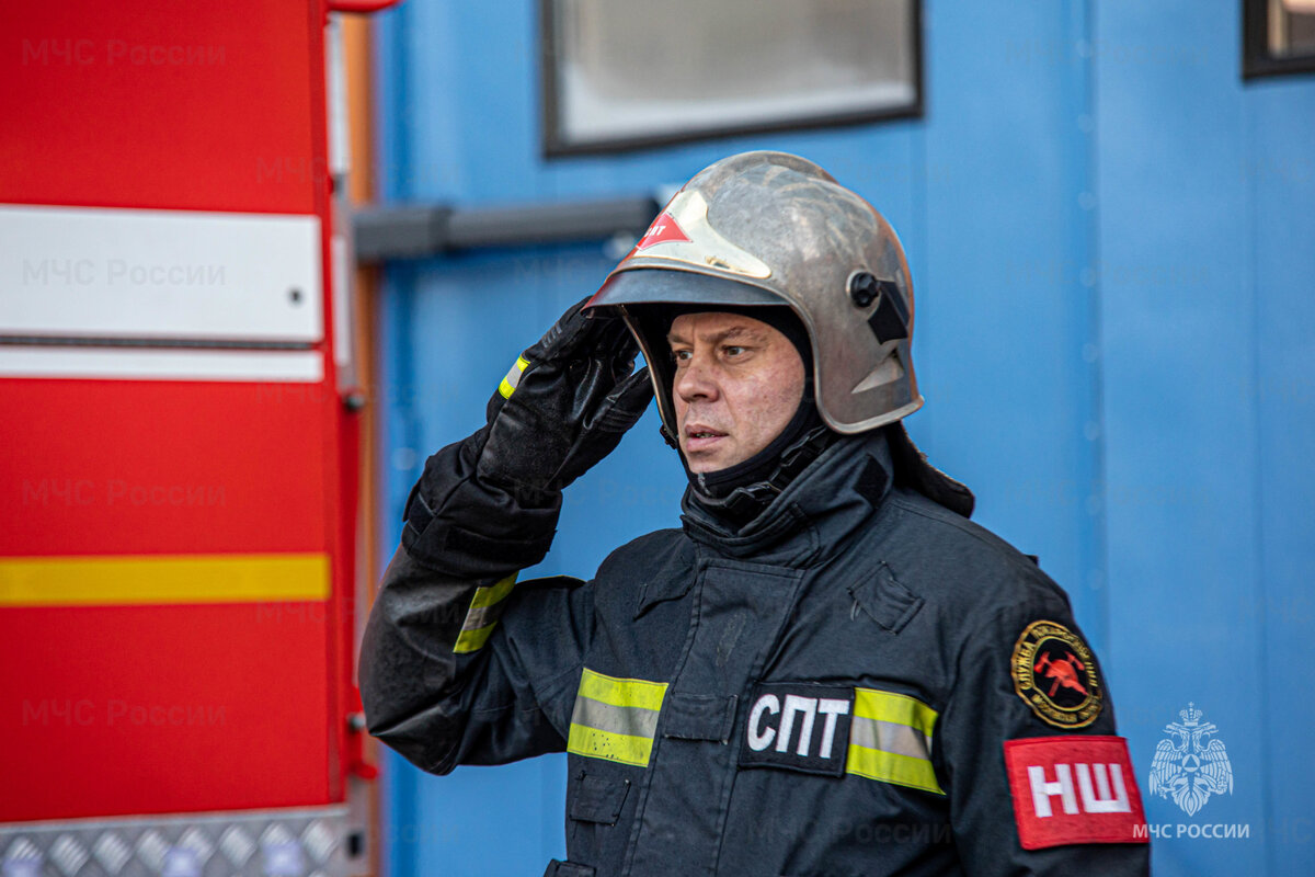 На пенсию — с почетом и уважением! 🔥🚒💪 | ГУ МЧС России по Московской  области | Дзен