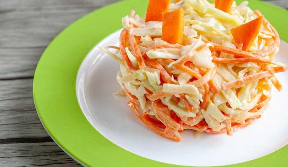 Салат кол-слоу.