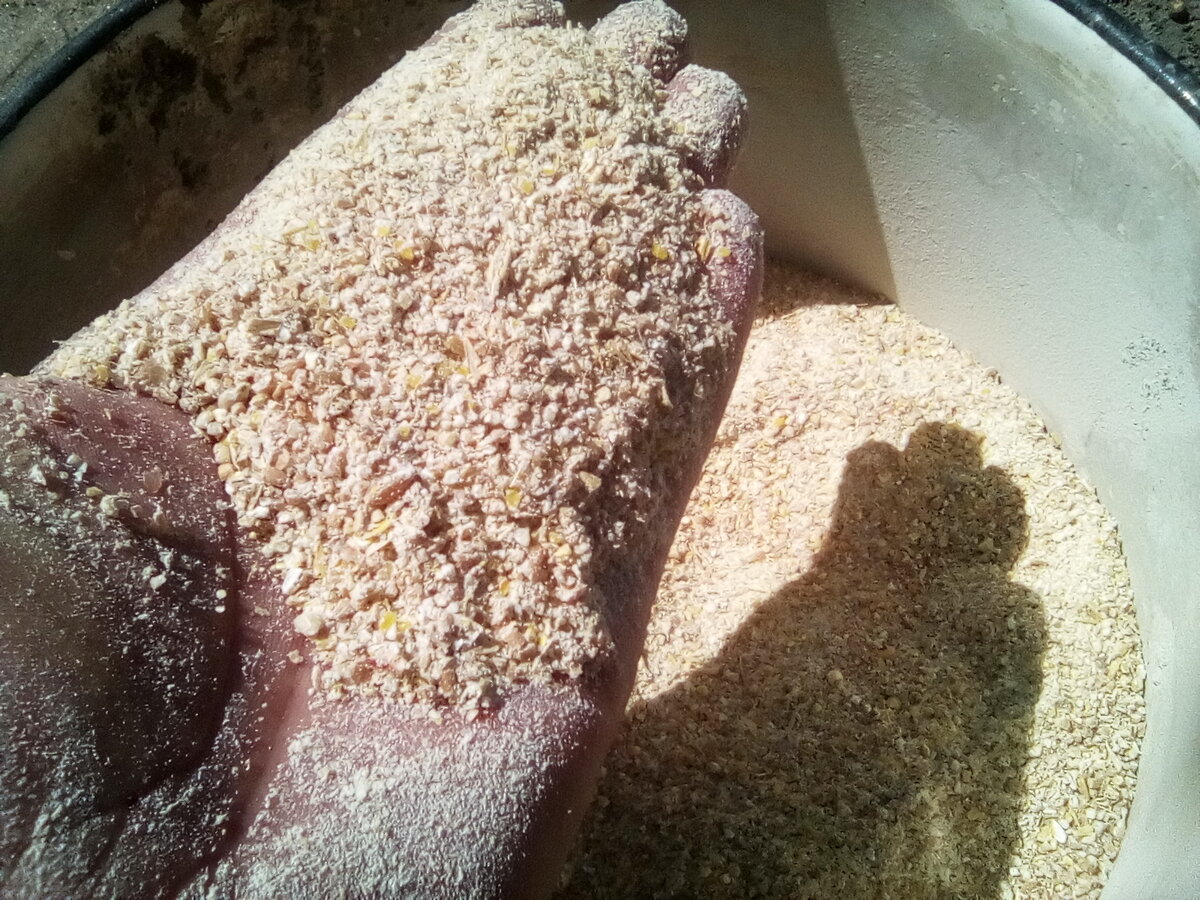 Дроблёная зерносмесь. Средний помол.