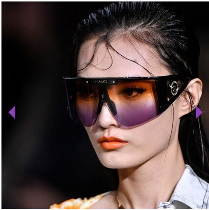 показ Versace