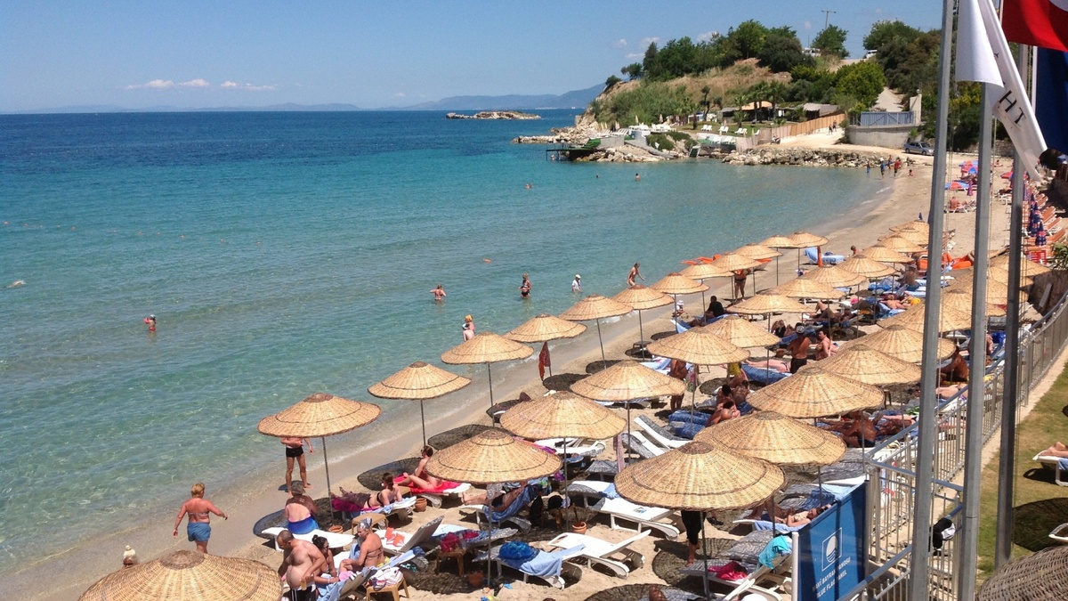 Пляж в Кушадасы, Турция.