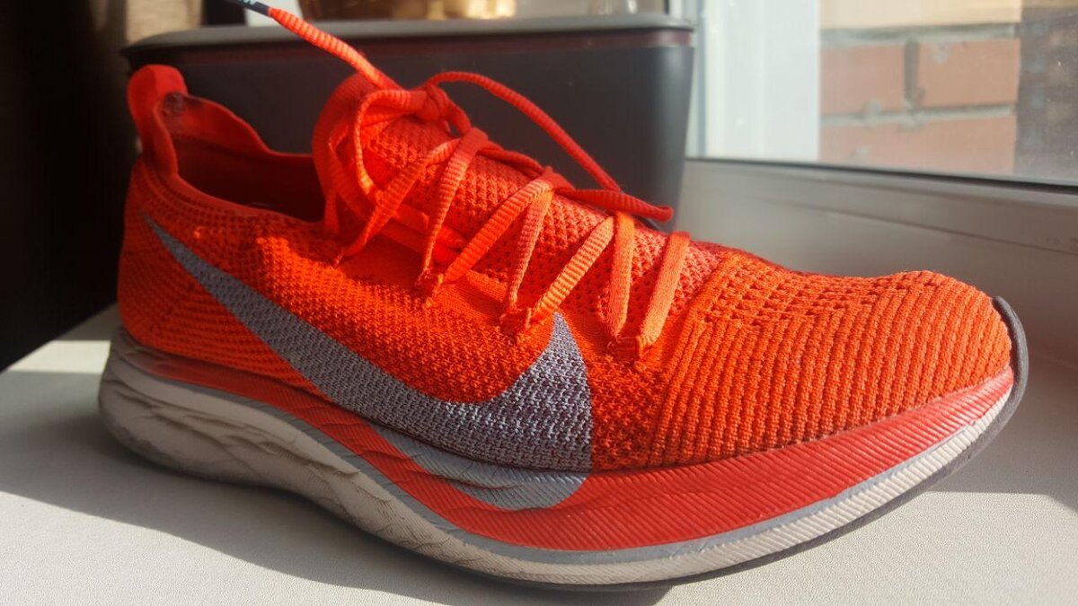 Nike Vaprofly - топовая модель 2018 года для быстрого бега по шоссе