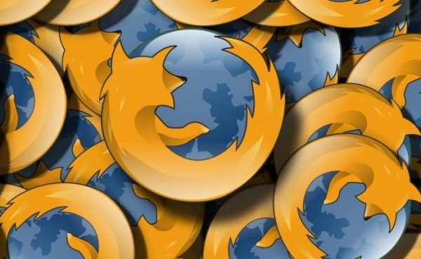 Инженеры Mozilla работают над новой функцией безопасности для браузера Firefox, которая усложнит вредоносным web-страницам инициирование автоматических загрузок и внедрение вредоносных файлов на компьютеры пользователей. 
Речь идет о хорошо известных атаках типа drive-by (скрытые загрузки), осуществляемых, когда пользователь посещает сайт с вредоносным кодом, устанавливающим вредоносное ПО на устройство пользователя.

Хотя в популярных браузерах, таких как Chrome, Firefox или Internet Explorer уже реализованы различные меры защиты от drive-by-атак, полностью предотвратить их не представляется возможным, поскольку производители не могут полностью блокировать легитимные функции в браузерах, которые эксплуатируются в подобных атаках.

В качестве одной из таких защитных мер является блокировка загрузок, инициированных всплывающими фреймами (iframe) с атрибутом sandbox (атрибут позволяет установить ряд ограничений на контент загружаемый во фрейме, к примеру, блокировать формы и скрипты), которые часто используются для загрузки рекламы и встроенных виджетов на сторонних сайтах. Идея объясняется тем, что сайты редко инициируют загрузки через такие фреймы, поскольку большинство виджетов обычно используется для встраивания контента.

Впервые функция блокировки загрузок, инициированных через фреймы с атрибутом sandbox, появилась в версии Google Chrome 73, выпущенной в марте 2019 года, опция была полностью удалена в выпуске Chrome 83 в мае нынешнего года.

Теперь же об аналогичных планах сообщили разработчики Firefox. Начиная с версии Firefox 82, запланированной к выходу в октябре 2020 года, браузер начнет блокировать все загрузки файлов, источником которых является фрейм с атрибутом sandbox. Исключение составят случаи, когда владелец сайта или провайдер web-виджета разрешат загрузку.