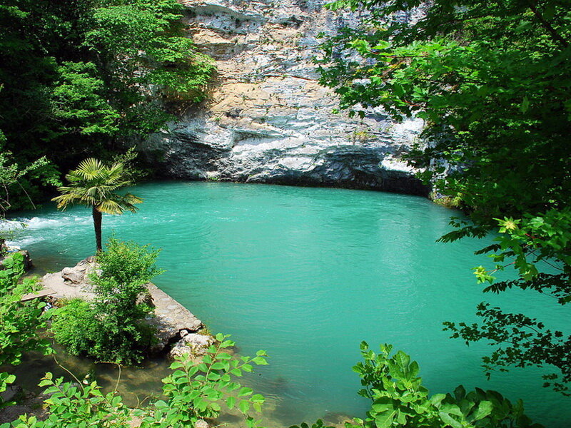 Голубое озеро