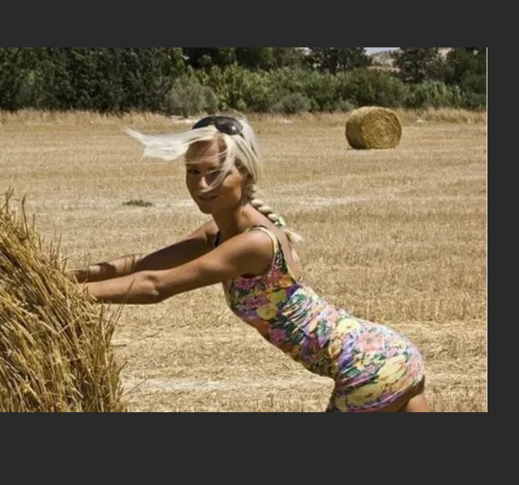 Видео подборка русских женщин. Красивые девушки из деревни. Красивые женщины в деревне. Девушки в деревне летом. Красивые девушки в деревне летом.