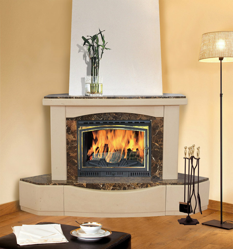 Универсальный дровяной камин в классическом стиле 