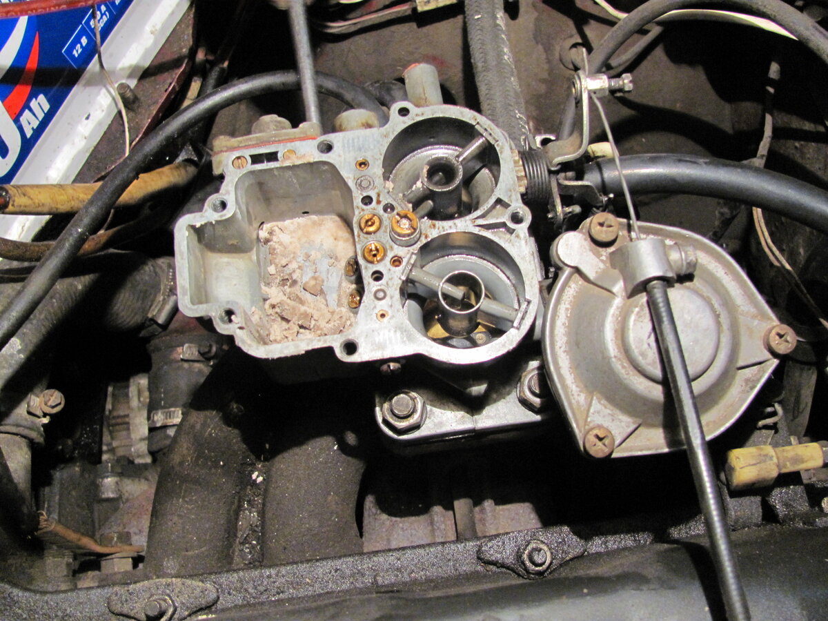 Чем отличается карбюратор от инжектора ваз 2107. Карбюраторные и инжекторные двигатели различия. Чем отличается карбюратор от инжектора ваз 2107. Ваз 2107 инжектор и карбюратор разница. Лада 2107 injector.