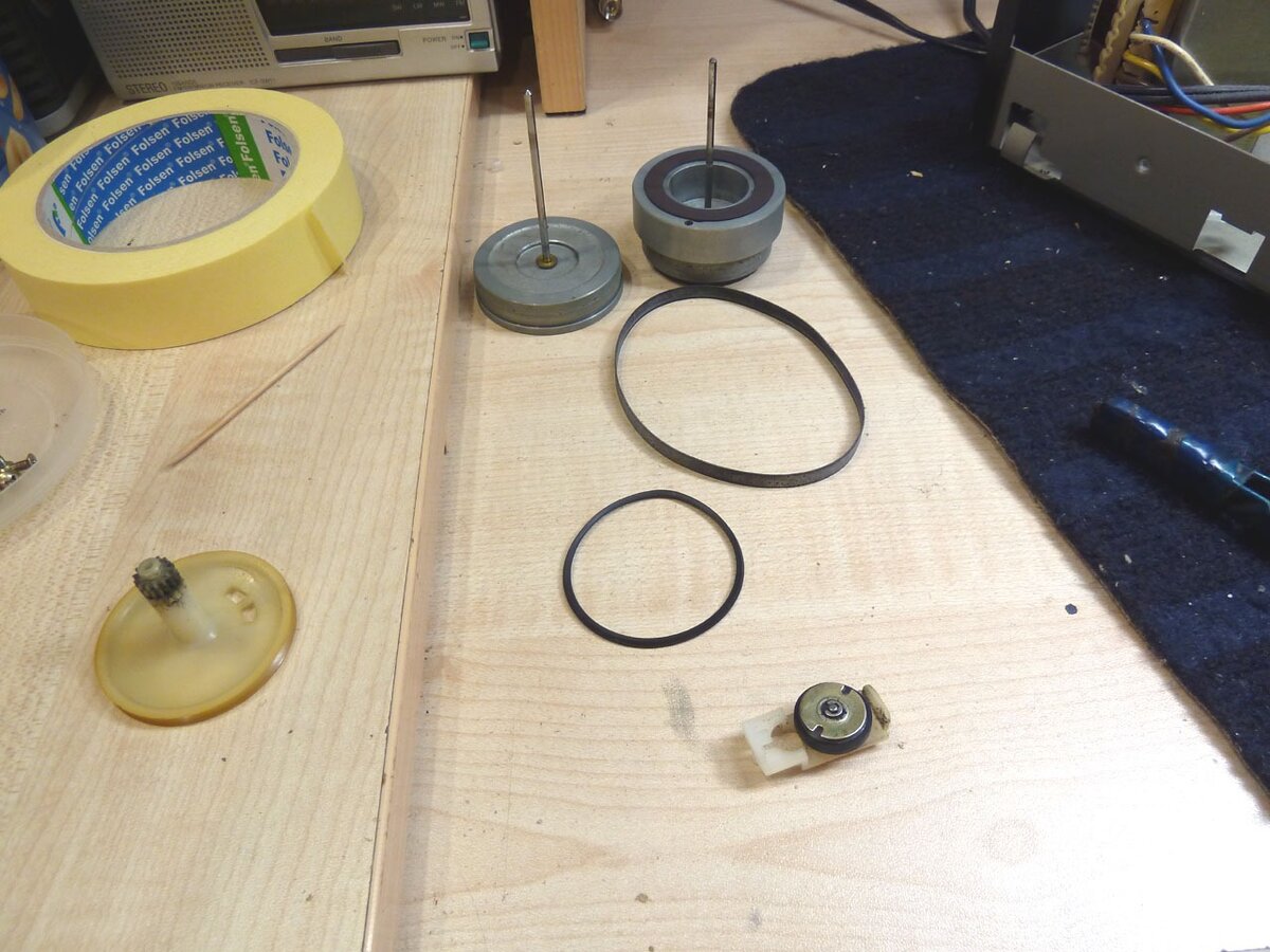 Под замену все пассики, ролики,и узел подмотки.