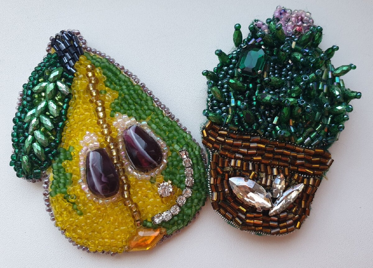 Броши из бисера