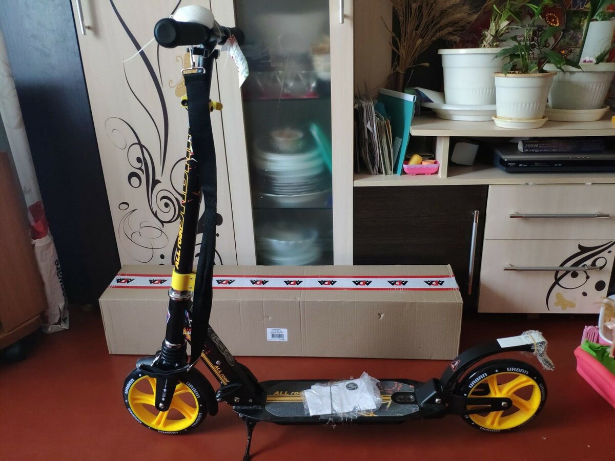 Вот с личного архива. Вот наш самокат при покупке.