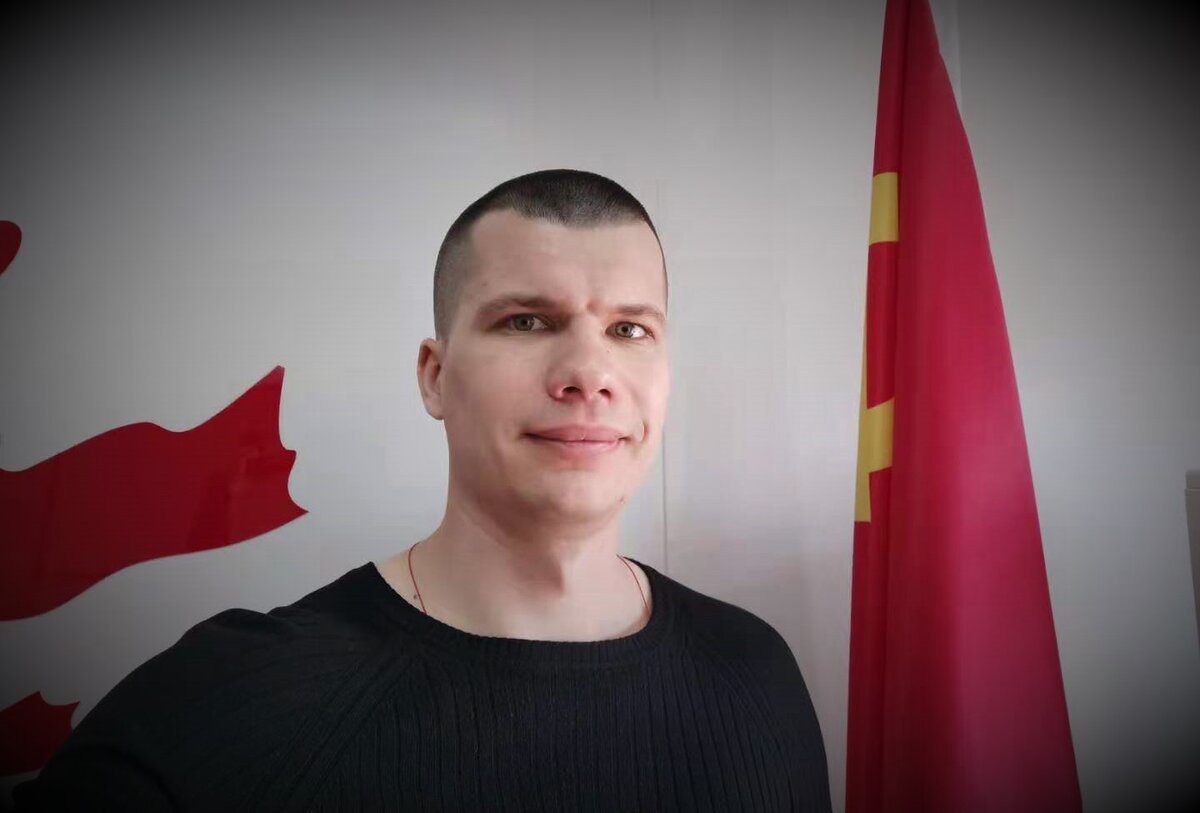 Я- Стас, автор канала. Здесь вы найдете ответы на свои вопросы в области карьеры, работы, саморазвития, узнаете про жизнь за рубежом. С 2019 года я живу и работаю в Китае. Кстати, в поднебесной майские праздники тоже есть: выходные с 1-5 мая и тоже "Праздник труда"