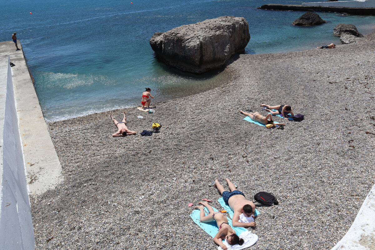 Людей совсем не много 