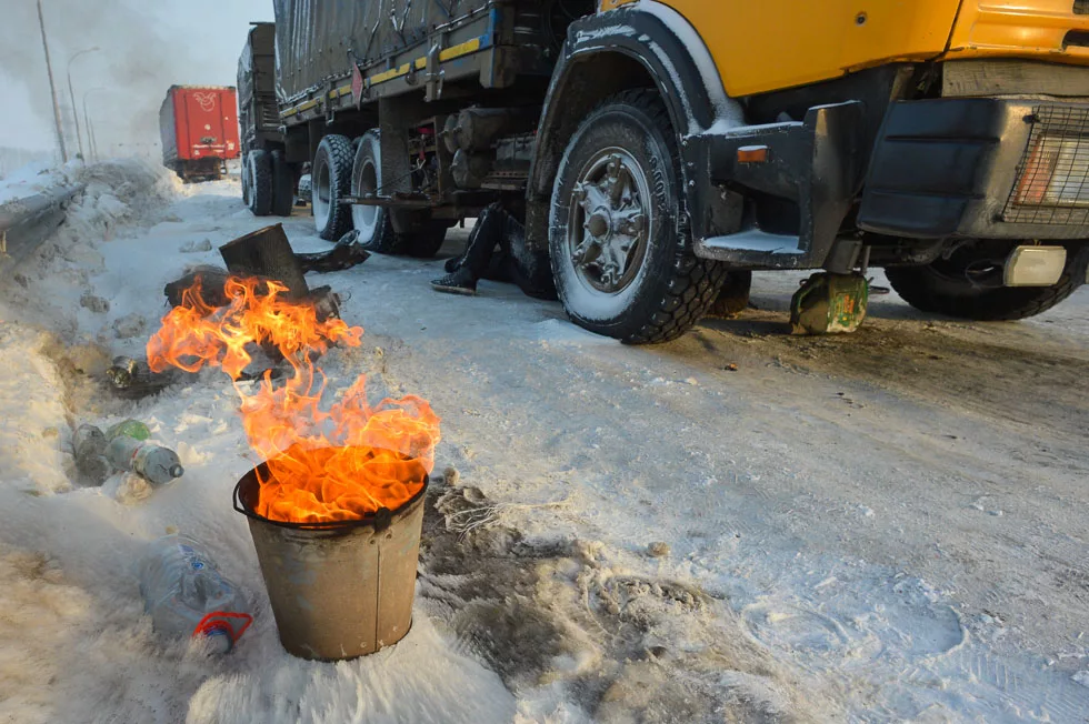 Зимняя солярка. Солярка на морозе. Солярка на морозе. Замерзший двигатель. Замерзшее подсолнечное масло.