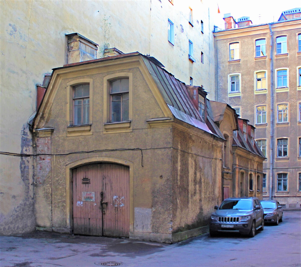 Питерский дворик Санкт-Петербург Васильевский остров