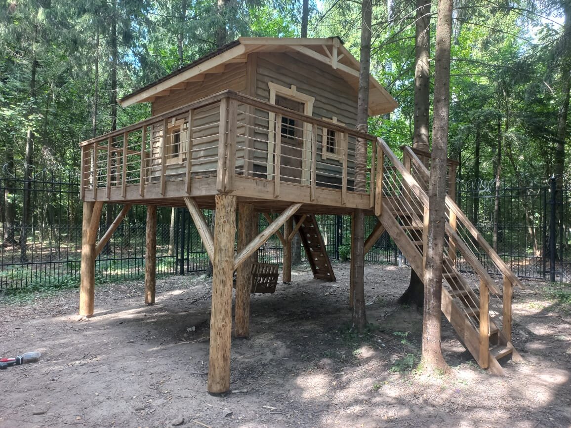 Домик на дереве без применения пластиковых элементов