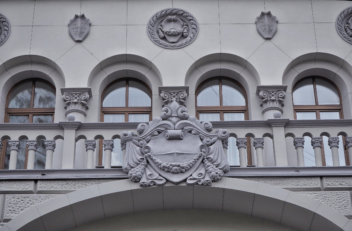 Доходный дом Г.А. Гордон ("Дом со львами"). Детали. Фото автора