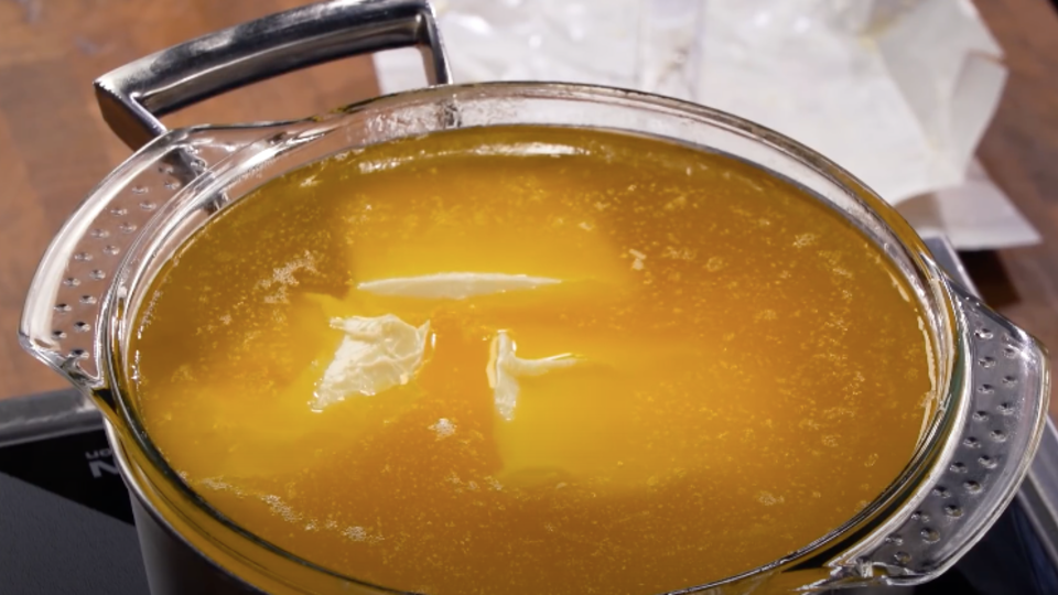 что можно приготовить из масла. жарка на топленом масле. что можно приготовить из масла. масло сливочное гхи. топлёное масло в домашних.