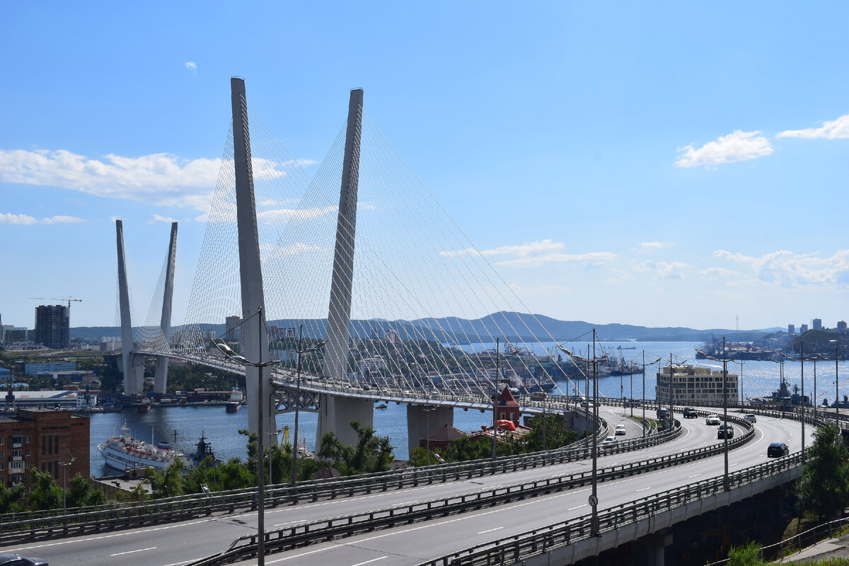 Золотой мост. Фото автора канала "Приключения Тома Сойера"