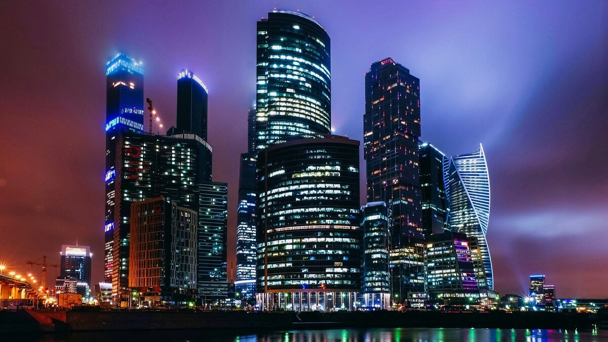    !Московский международный деловой центр "Москва-Сити"© Фото : Саламат Аязбай