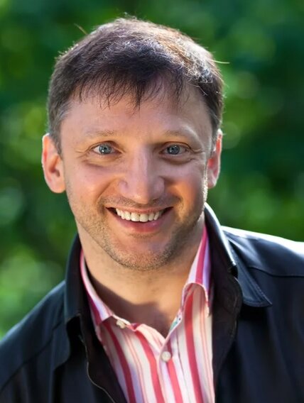 А. Слюсарчук на волне успеха /из фонда Яндекс. Картинки/