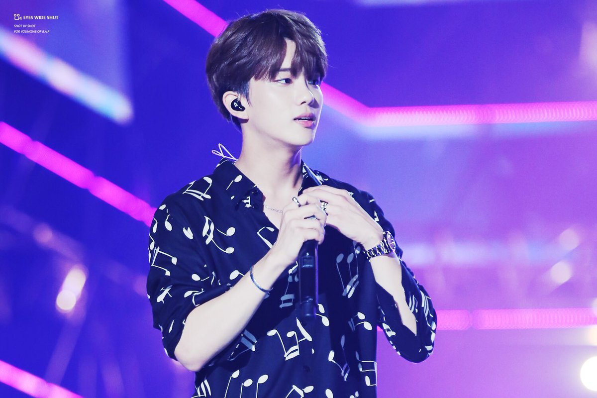 За что хейтят айдолов. K-Pop айдол. Кпоп айдолы. Кей поп айдол. Корейские поп Певцы