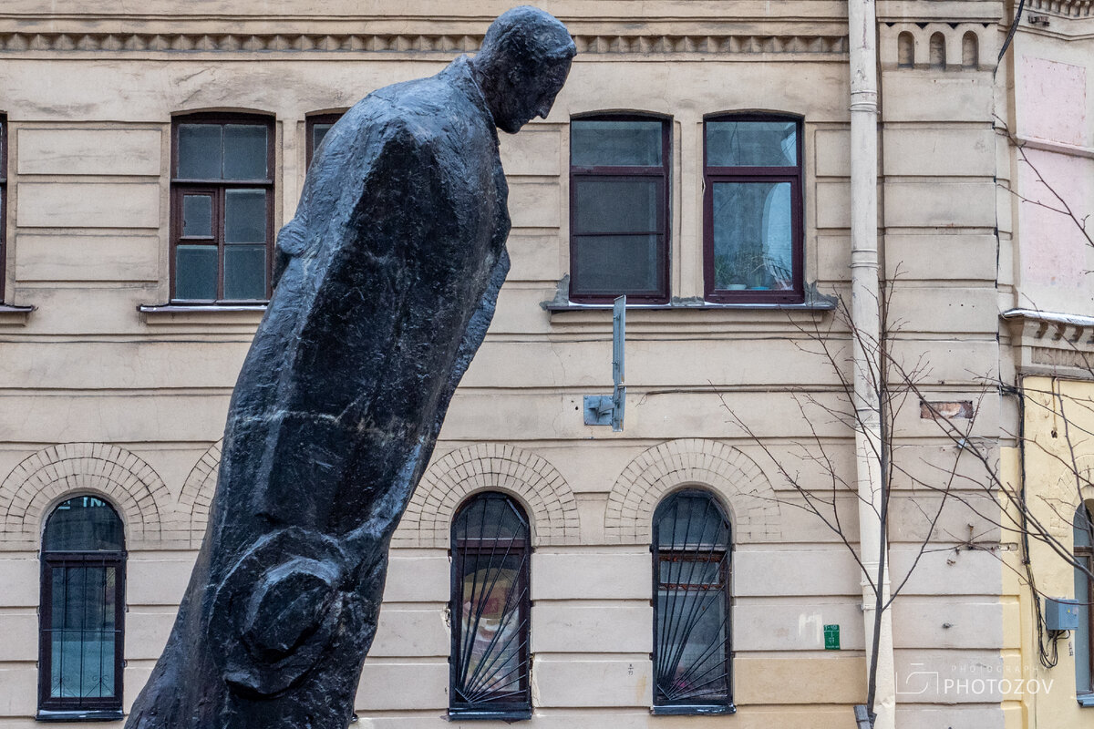 Памятник блоку в санкт петербурге новый