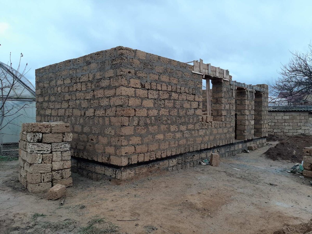 Остановили стройку на этом этапе. Еще сделан верхний армопояс. Но финишное фото не успели сделать