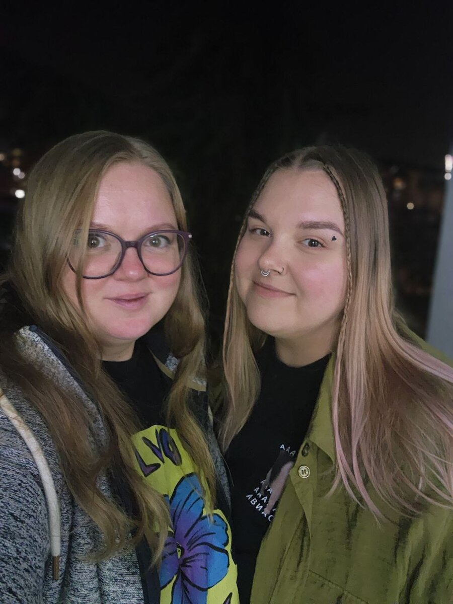 Два кукуцика. Фото вчетвером мы почему-то не сделали((