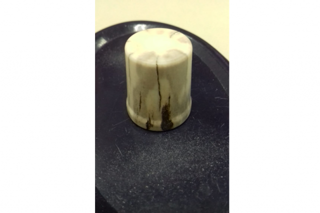 Наперсток из рога лося. Фото: Из личного архива/ Надежда Сумарокова