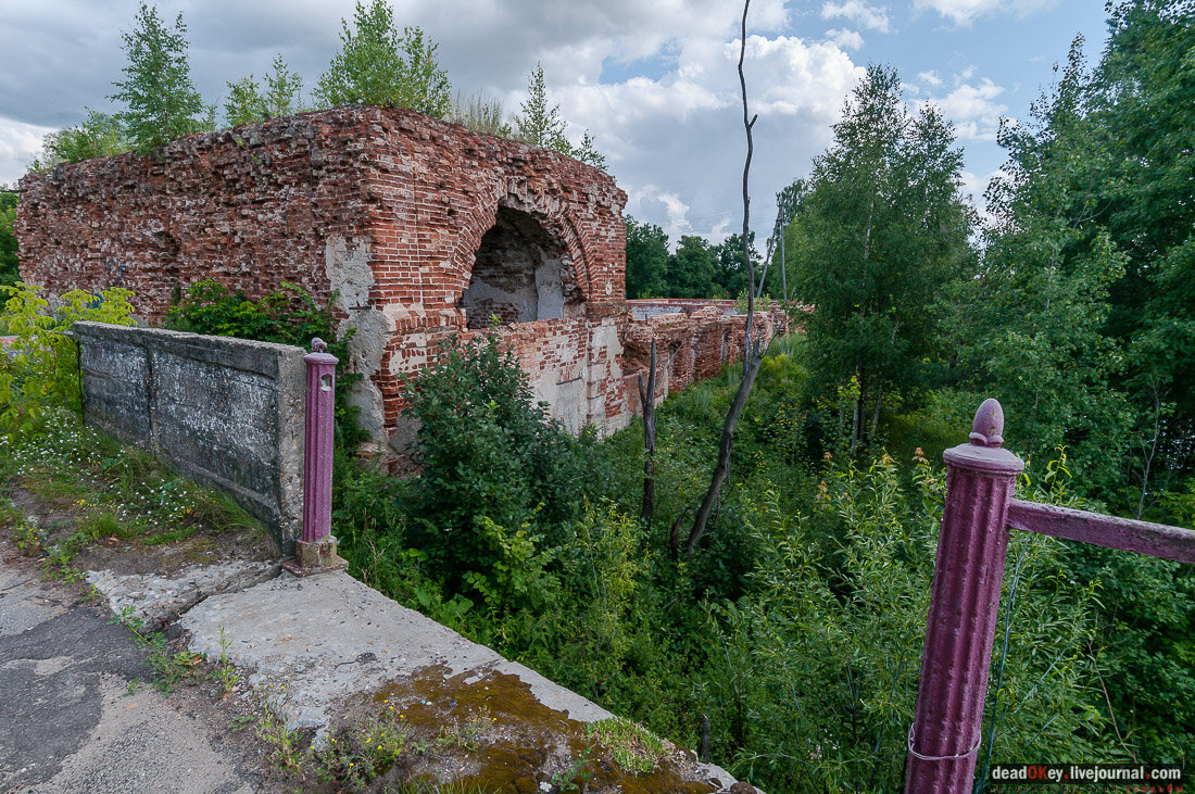 Плотина в 2016 году. Фото Вадим Разумов. 