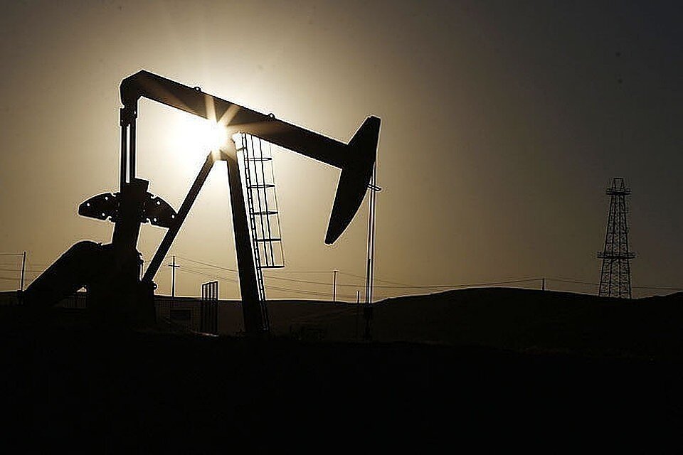     Эксперты сообщили о возможном изменении расчетов цены на нефть Urals  REUTERS
