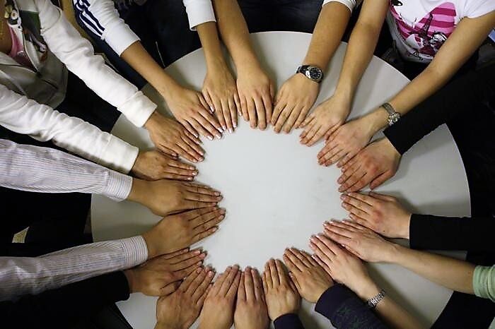 «У моего ребёнка были проблемы с личными границами, но теперь она знает, в каком направлении ей нужно работать», — говорит папа Миланы.