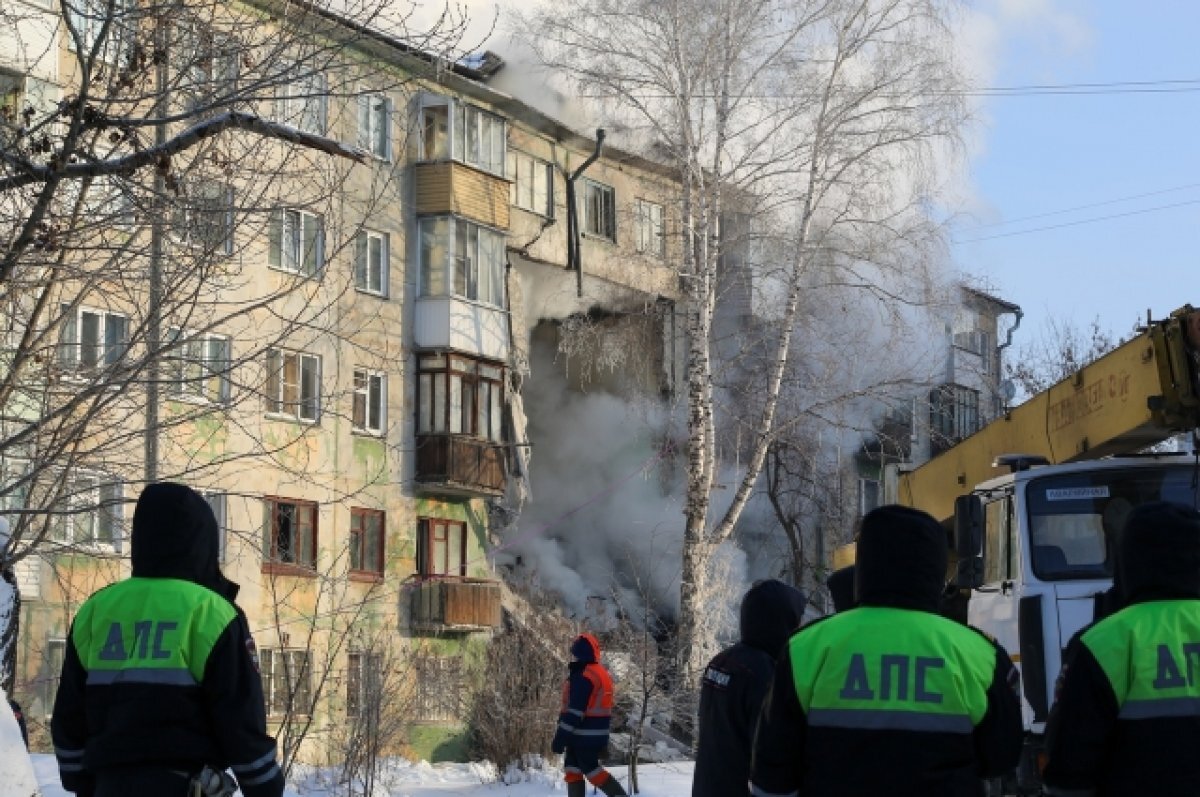    В Новосибирске после взрыва газа неизвестна судьба 11 жильцов дома