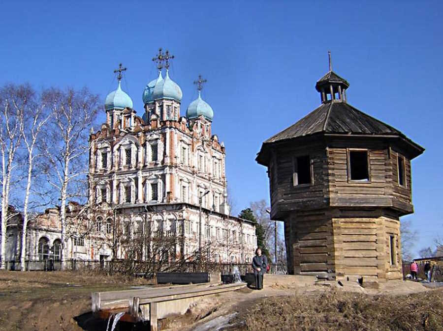 Сольвычегодск. Строгановский собор в Сольвычегодске. Город Сольвычегодск Архангельская область. Сольвычегодский Борисоглебский монастырь. Сольвычегодск Котлас.