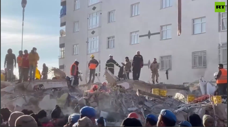    Число погибших при землетрясениях в Турции выросло до 18 991 человека Марина Шарт