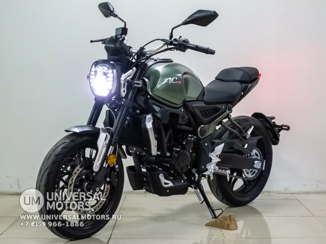 Мотоцикл Voge 300AC из магазина Юниверсал Моторс