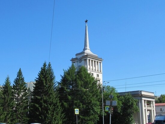     С Алексеем Салминым простились в Доме офицеров ЦВО в Екатеринбурге. Фото: Николай Курилов / МК-Урал.