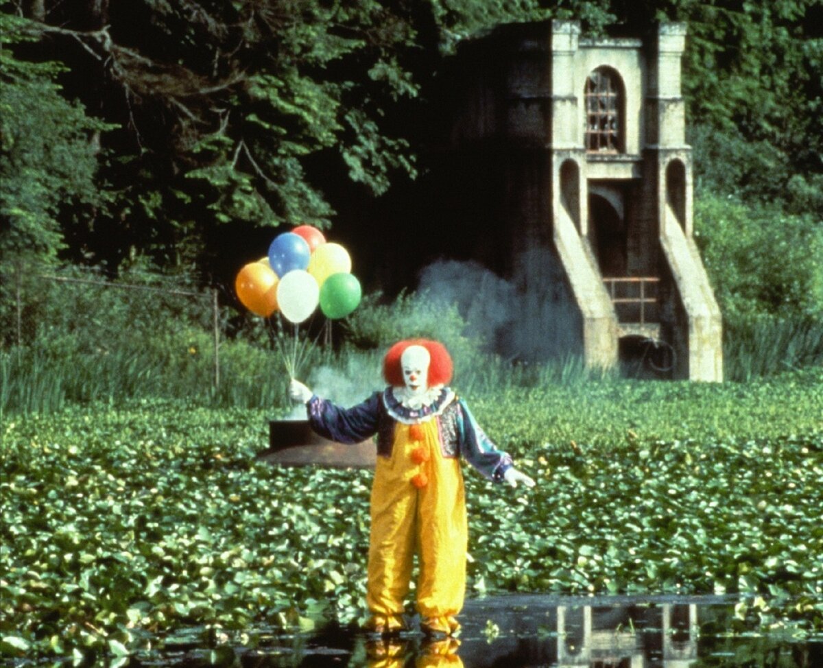    Пеннивайз в исполнении Тима КарриКинопоиск