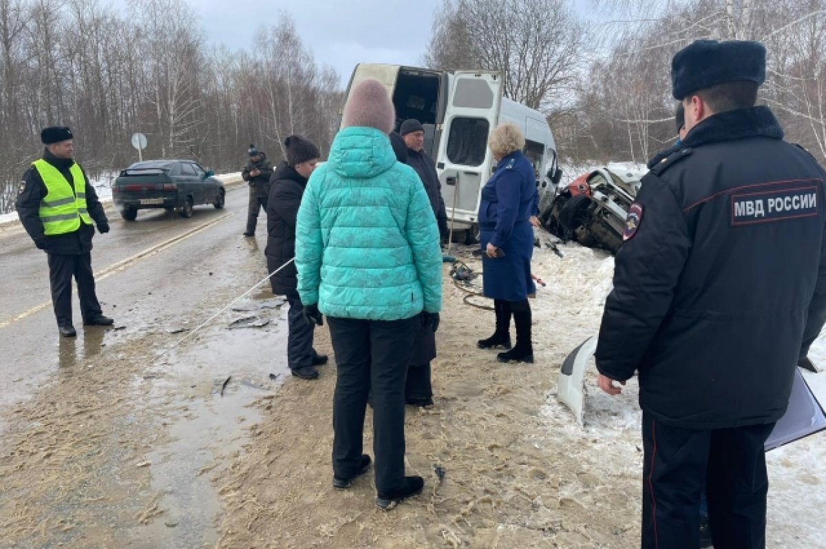    В ДТП с пассажирским автобусом в Кимовском районе погибли 2 человека