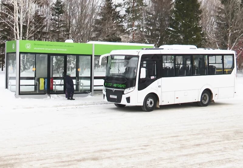    Вопрос выделения общественному транспорту отдельной полосы в Нижнекамске пока только прорабатывается в отношении дорог, которые имеют трехполосное движение: на пр. Мира, пр. Химиков, возможно, – на Соболековской трассе.