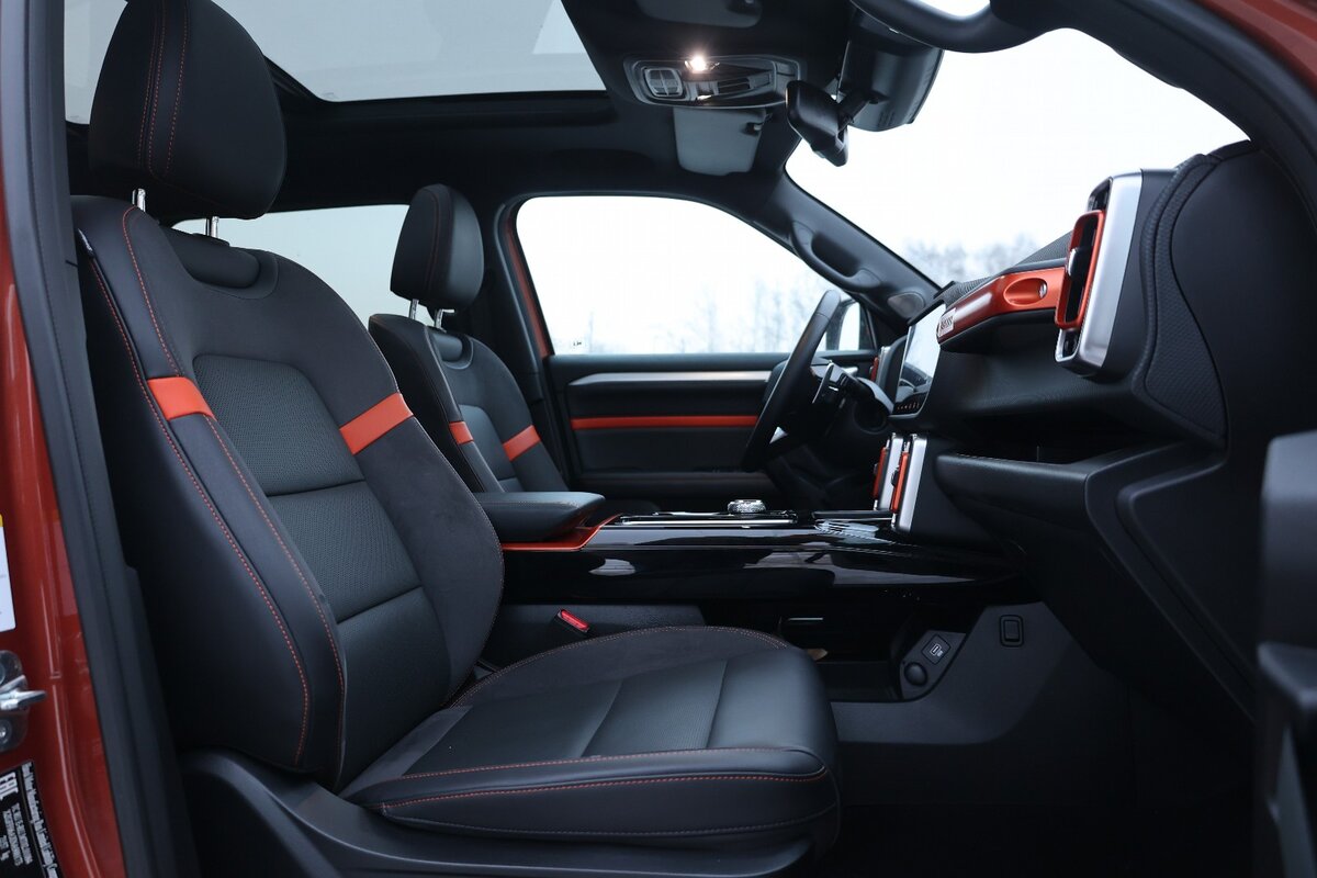 Салон Haval Dargo спереди - листайте