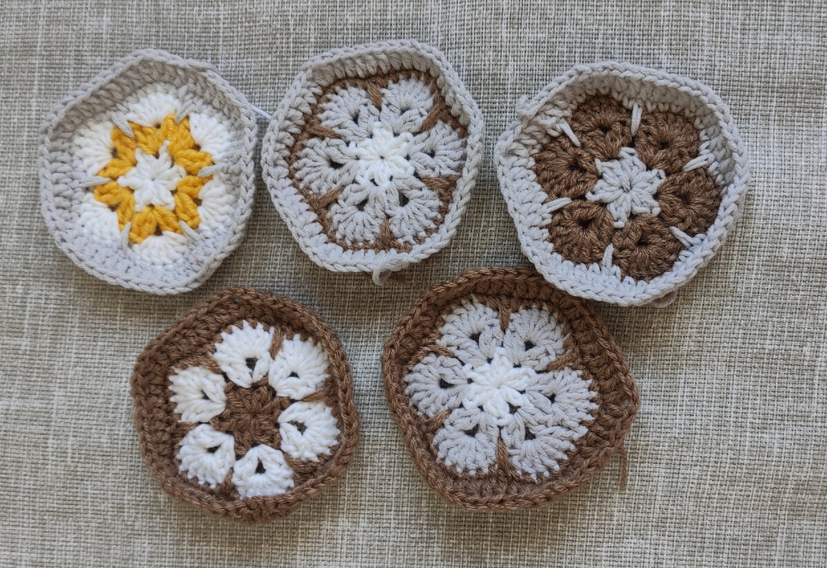 Это мотивы на одну длинную ногу. 